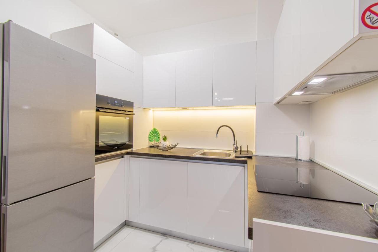Flexible Selfcheckins 42 - Zagreb - Luxury - Garage Parking - Loggia - Brand New Apartment Exterior photo