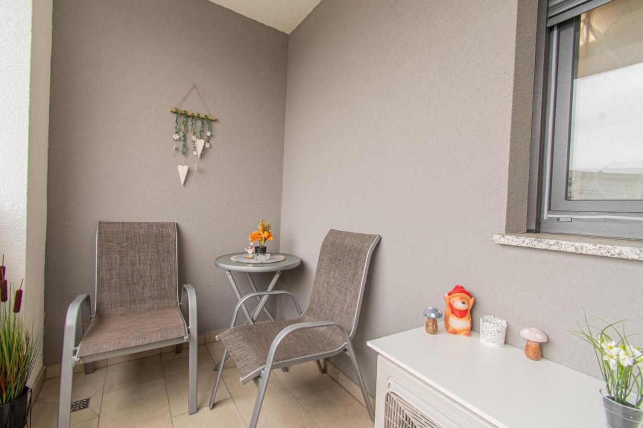 Flexible Selfcheckins 42 - Zagreb - Luxury - Garage Parking - Loggia - Brand New Apartment Exterior photo