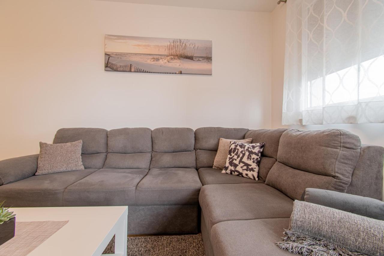 Flexible Selfcheckins 42 - Zagreb - Luxury - Garage Parking - Loggia - Brand New Apartment Exterior photo